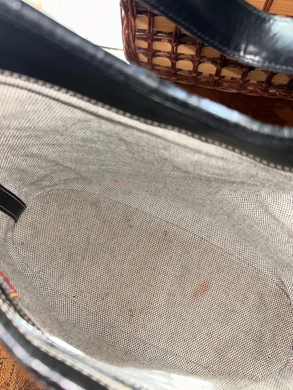 Dooney & Bourke Vintage HoBo
Shoulder Bag Black CrocEmbossed - Silver Turnlock - Picture 13 of 16